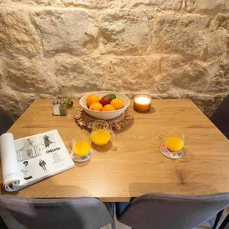 Charming With Pool Casa de Férias