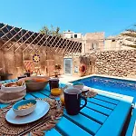 Holiday home Charming With Pool