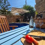 Charming With Pool Hébergement de vacances Sannat