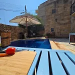 Charming With Pool Hébergement de vacances Sannat