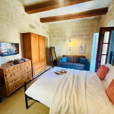Casa vacanze Charming With Pool