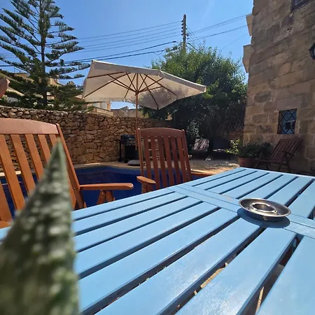 Charming With Pool *