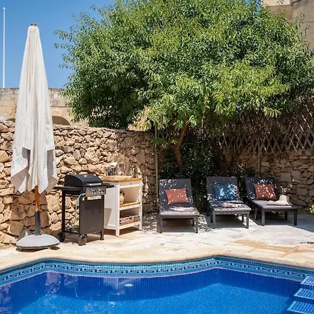 Charming With Pool Sannat