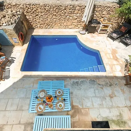 Casa de Férias Charming With Pool