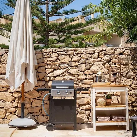 Charming With Pool Holiday home