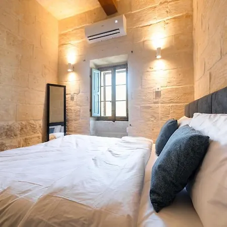 Charming With Pool Casa vacanze *