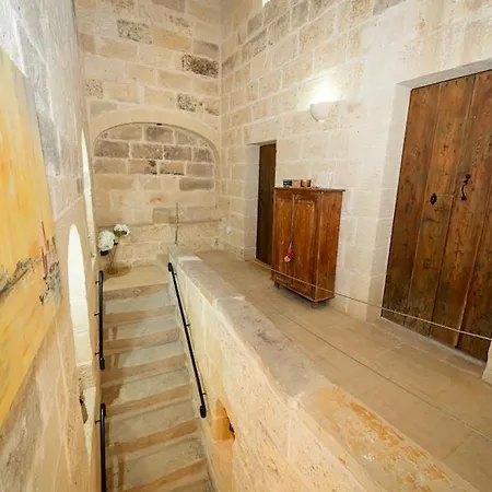 בית נופש Charming With Pool *