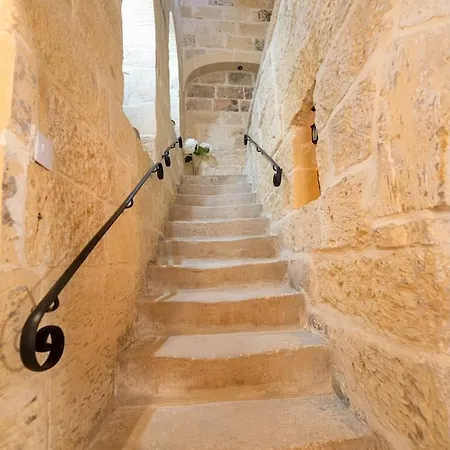 Charming With Pool بيت للعطل سانّات