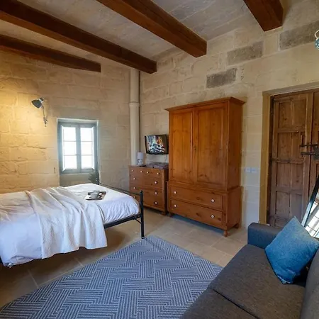 Charming With Pool * سانّات