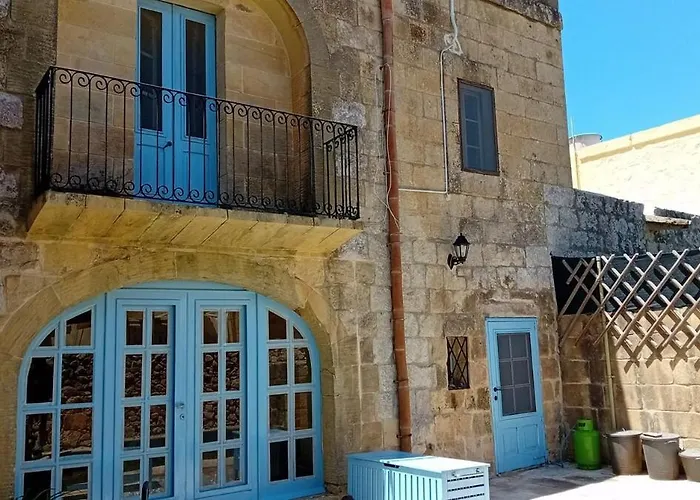 Charming With Pool *