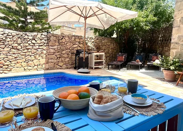 Casa vacanze Charming With Pool