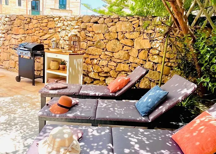 Charming With Pool Holiday home Sannat