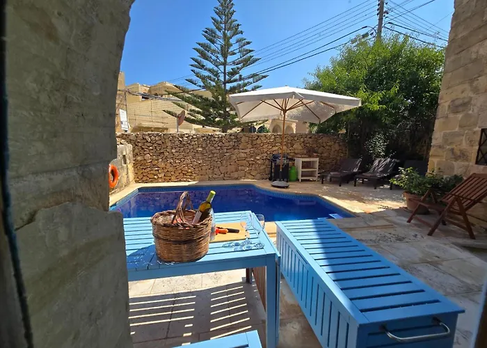 Casa vacanze Charming With Pool