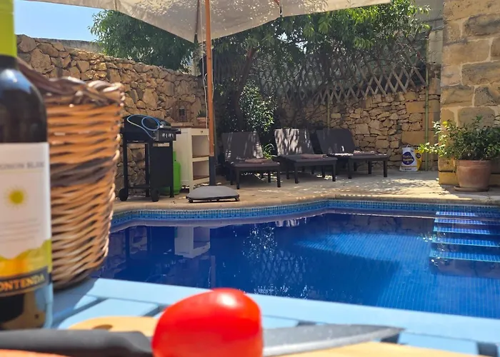 Charming With Pool Casa vacanze *