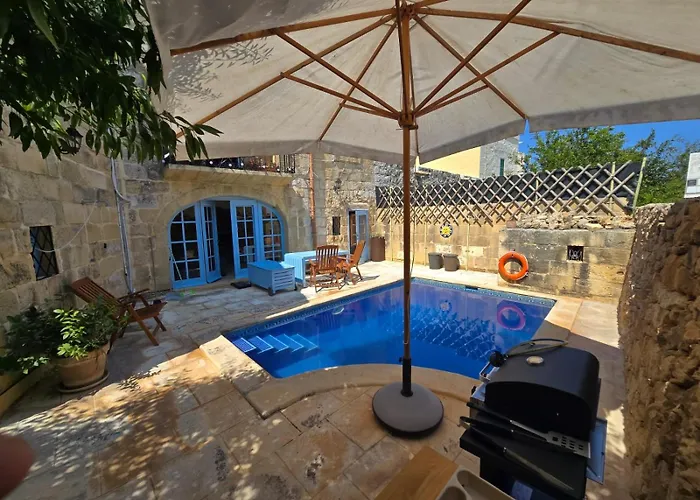 Charming With Pool * Sannat