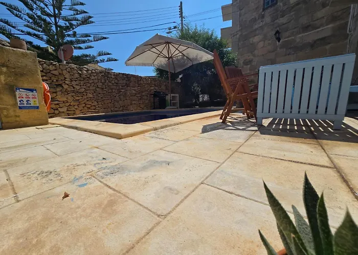 Charming With Pool Holiday home *