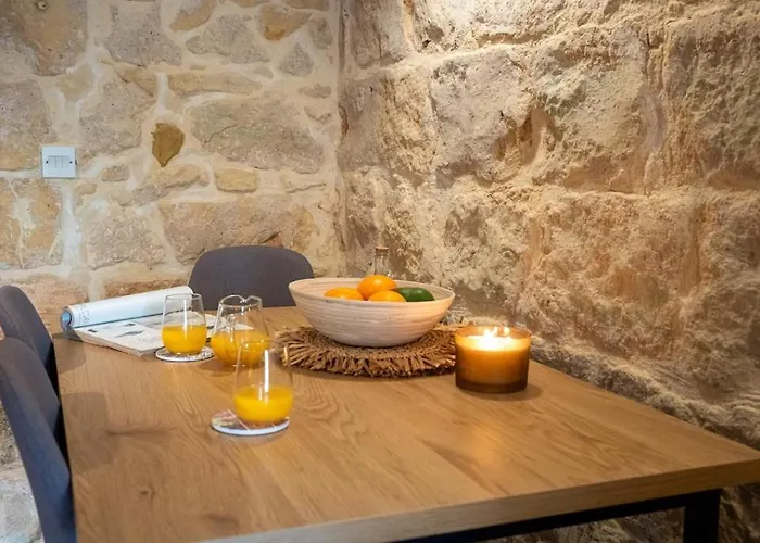 Charming With Pool *