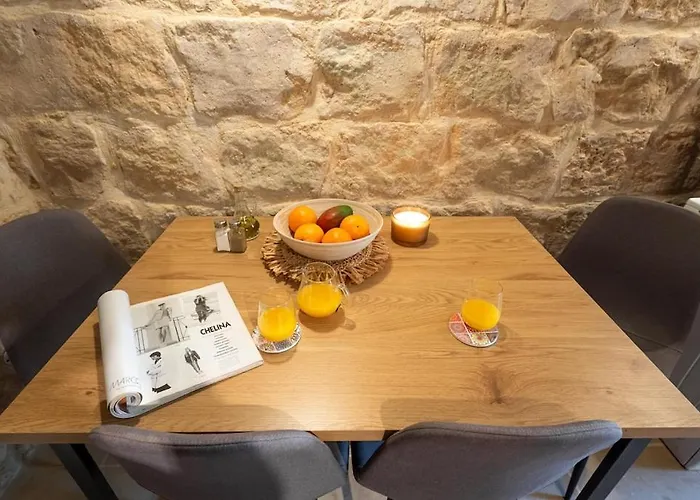 Charming With Pool Casa vacanze