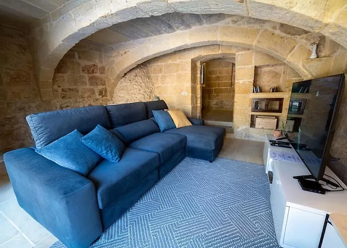 Charming With Pool * Sannat