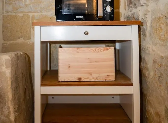 Charming With Pool Sannat