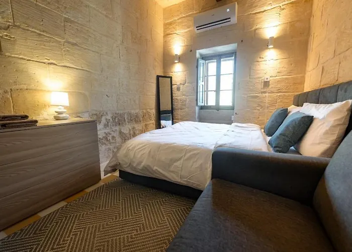 Charming With Pool *