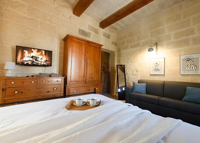 Charming With Pool Casa vacanze