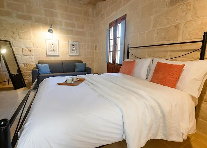 Charming With Pool *