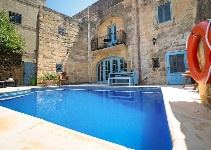 Charming With Pool Casa vacanze *