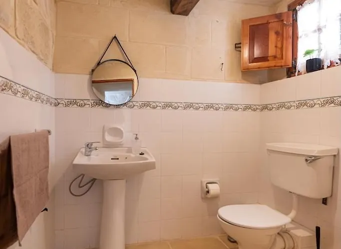 Charming With Pool * Sannat